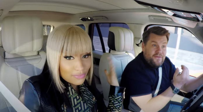 Nicki Minaj e James Corden em Carpool Karaoke